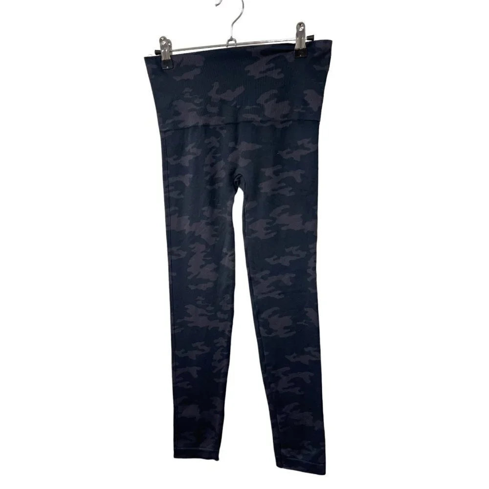 Spanx Camo Look At Me Now Seamless Leggings Medium